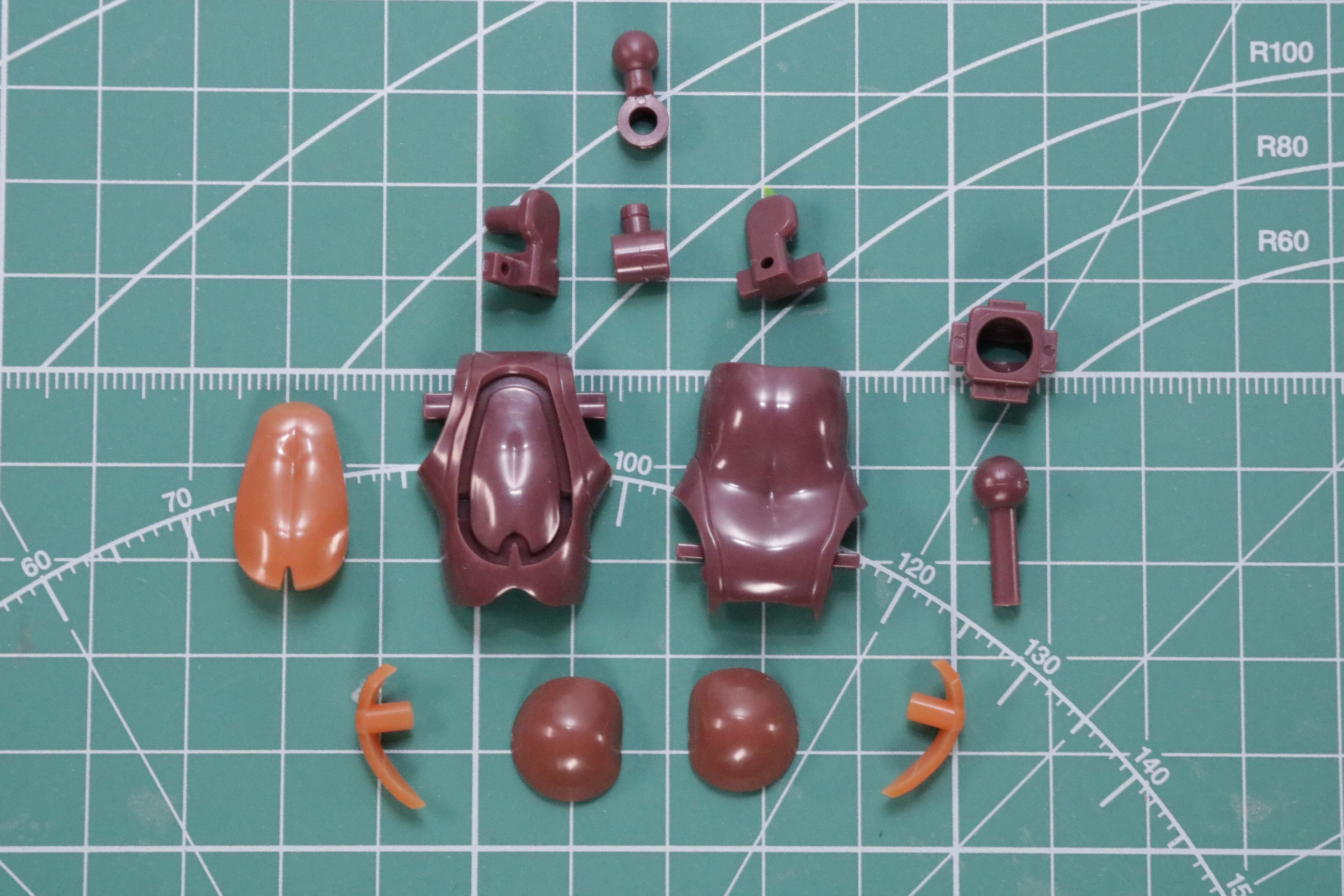 しなやかな造形表現や腹部の差し替え、新機軸の接続軸などが詰まっている