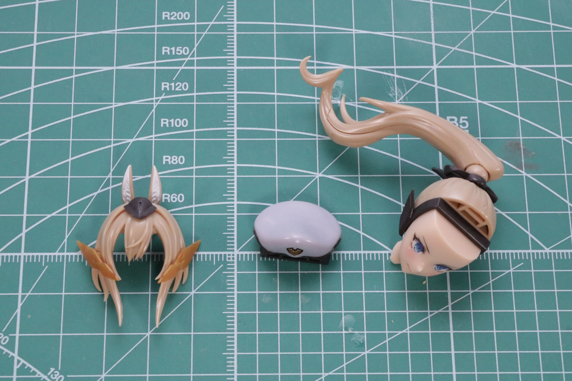 「ノーマルモード」の頭部パーツとパーツを差し替えることで「ウィライズモード」に