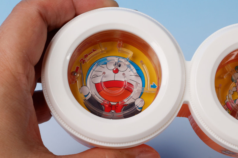 迷路のゲームで遊ぶときは、まずボールをスタート地点に移動させよう