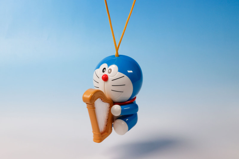 ストラップが付けられているので、持ち歩きやすい