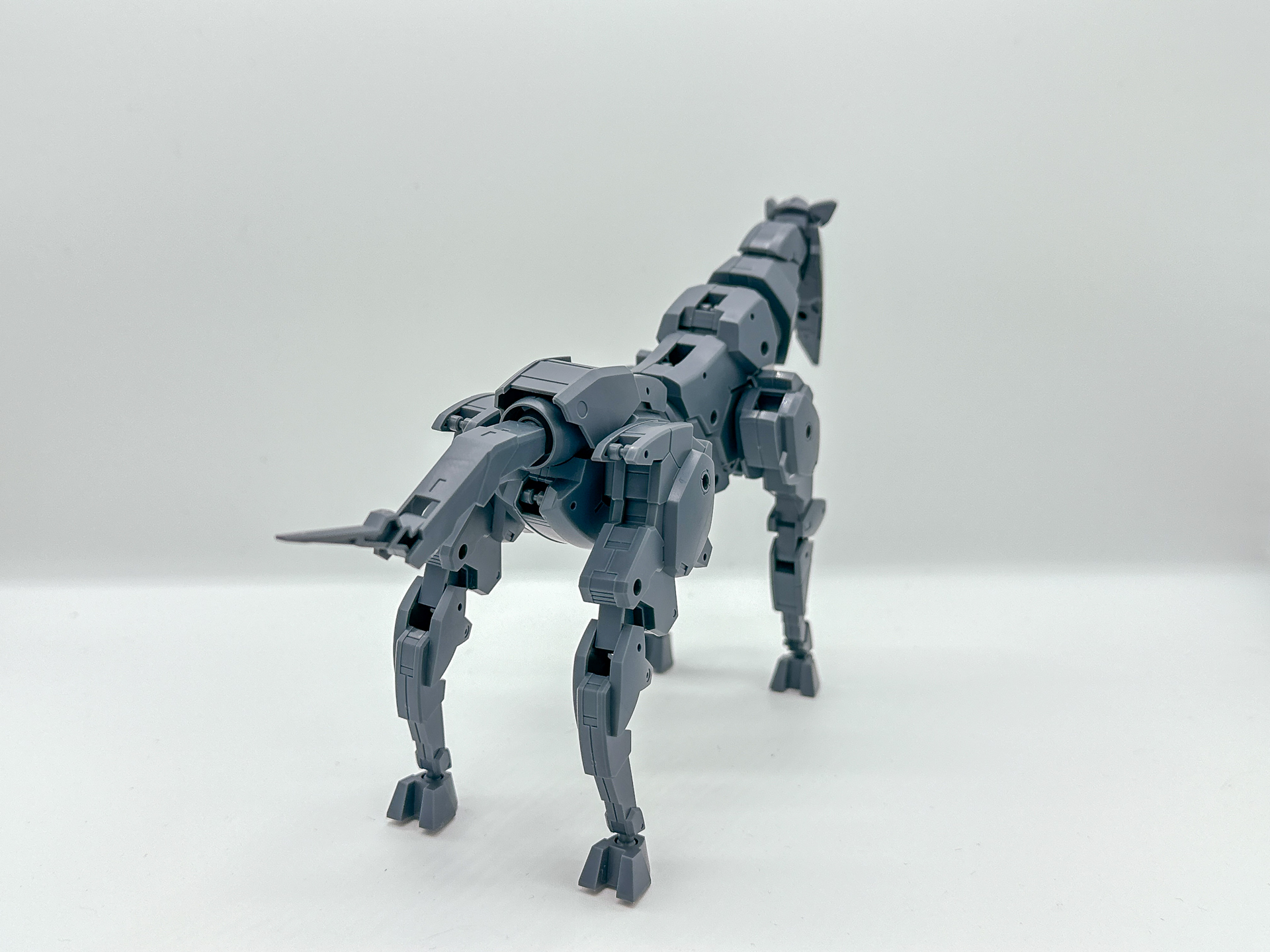 馬の身体的特徴をしっかりととらえた造形となっています。