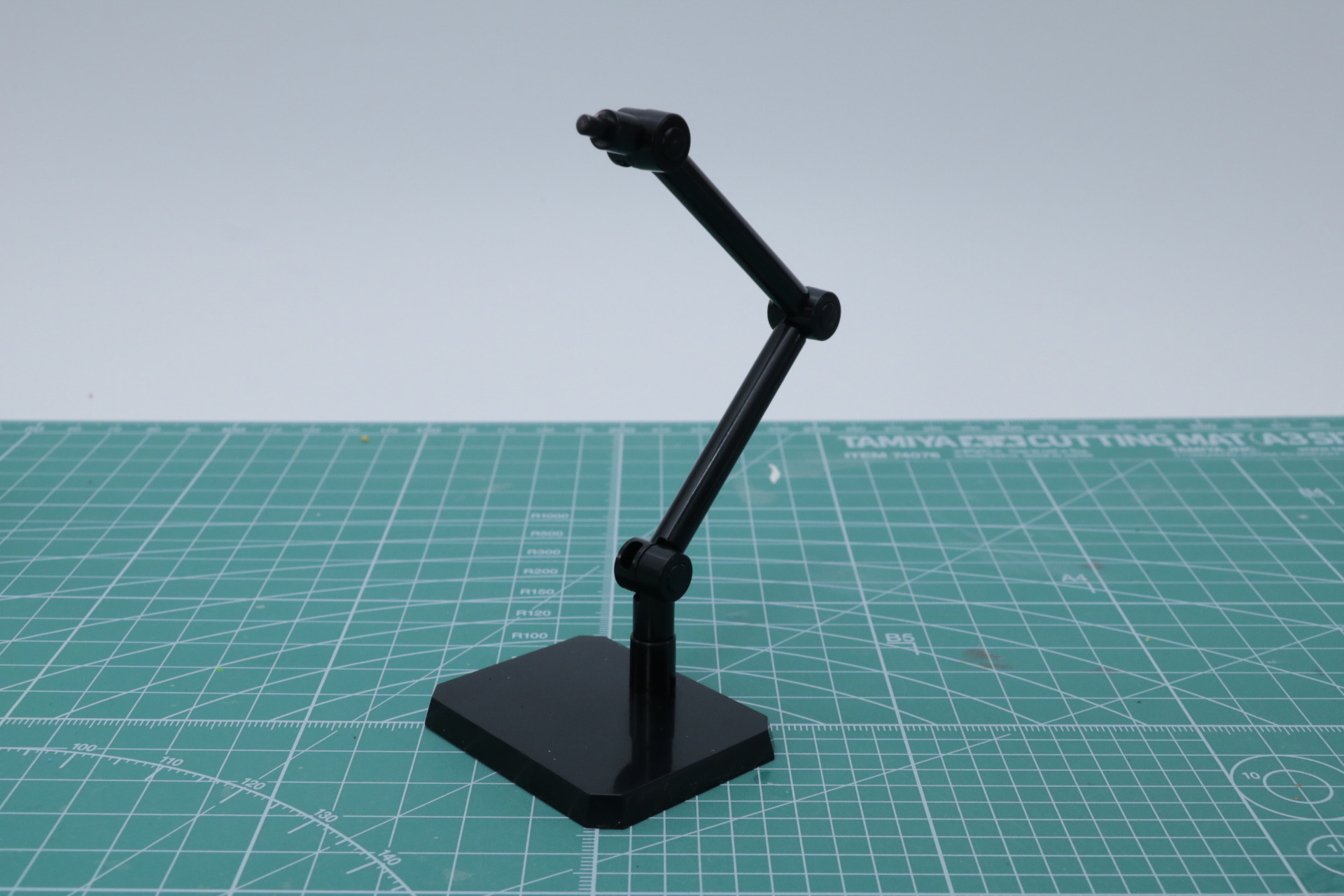 専用台座はコンパクト