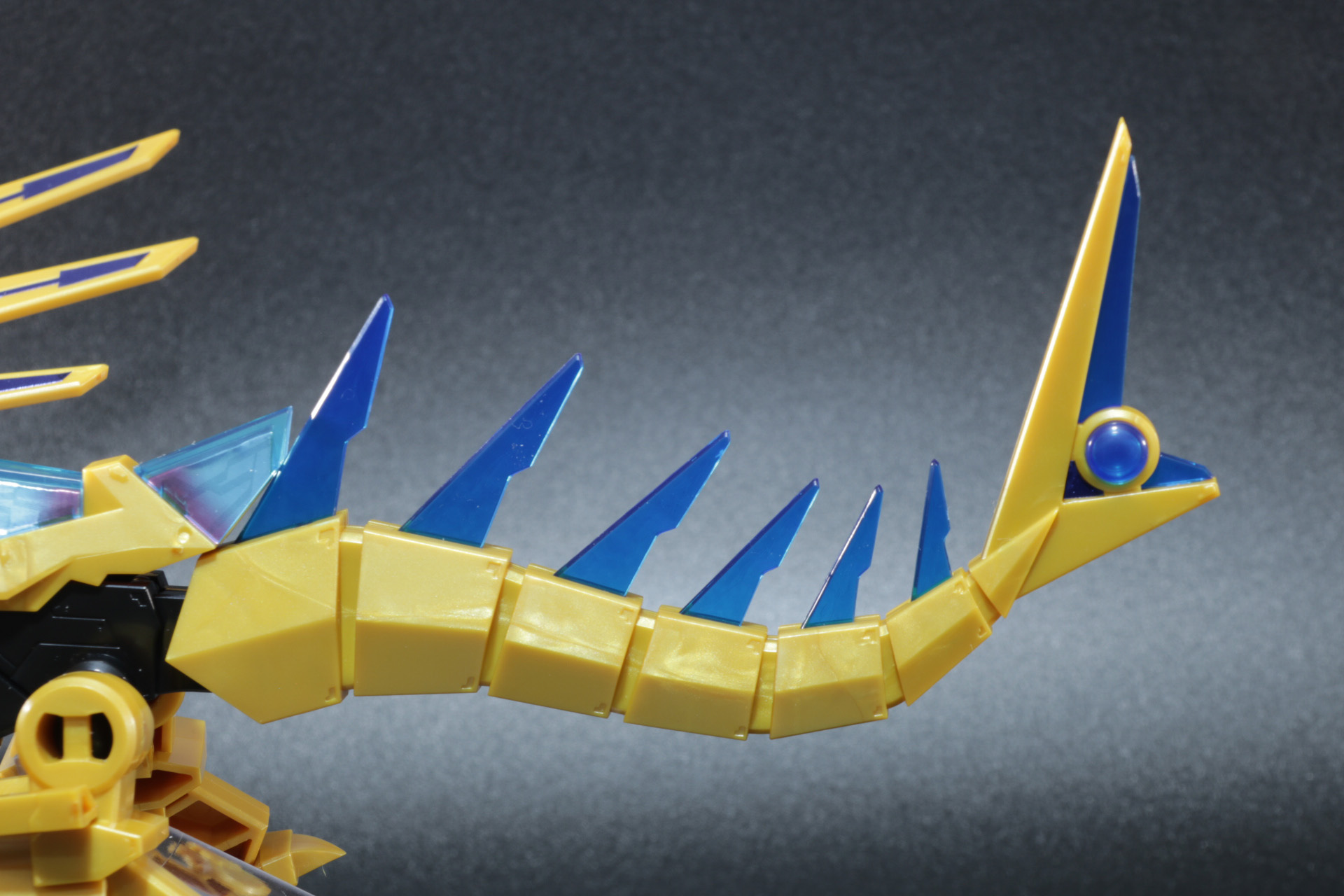 頭部はしっかりと口を開くことができる