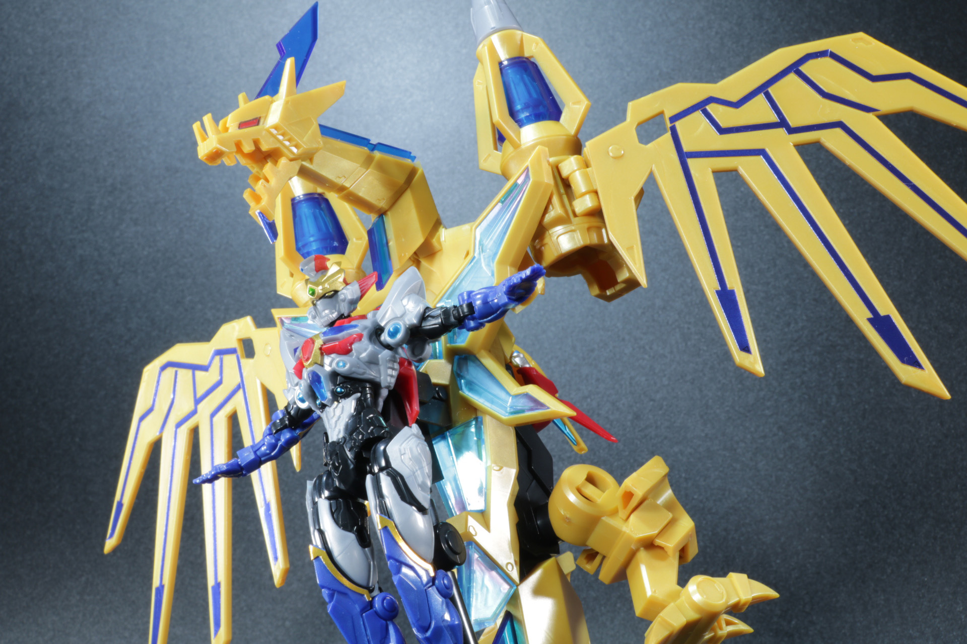 グリッドハイパーフィクサービームを発射