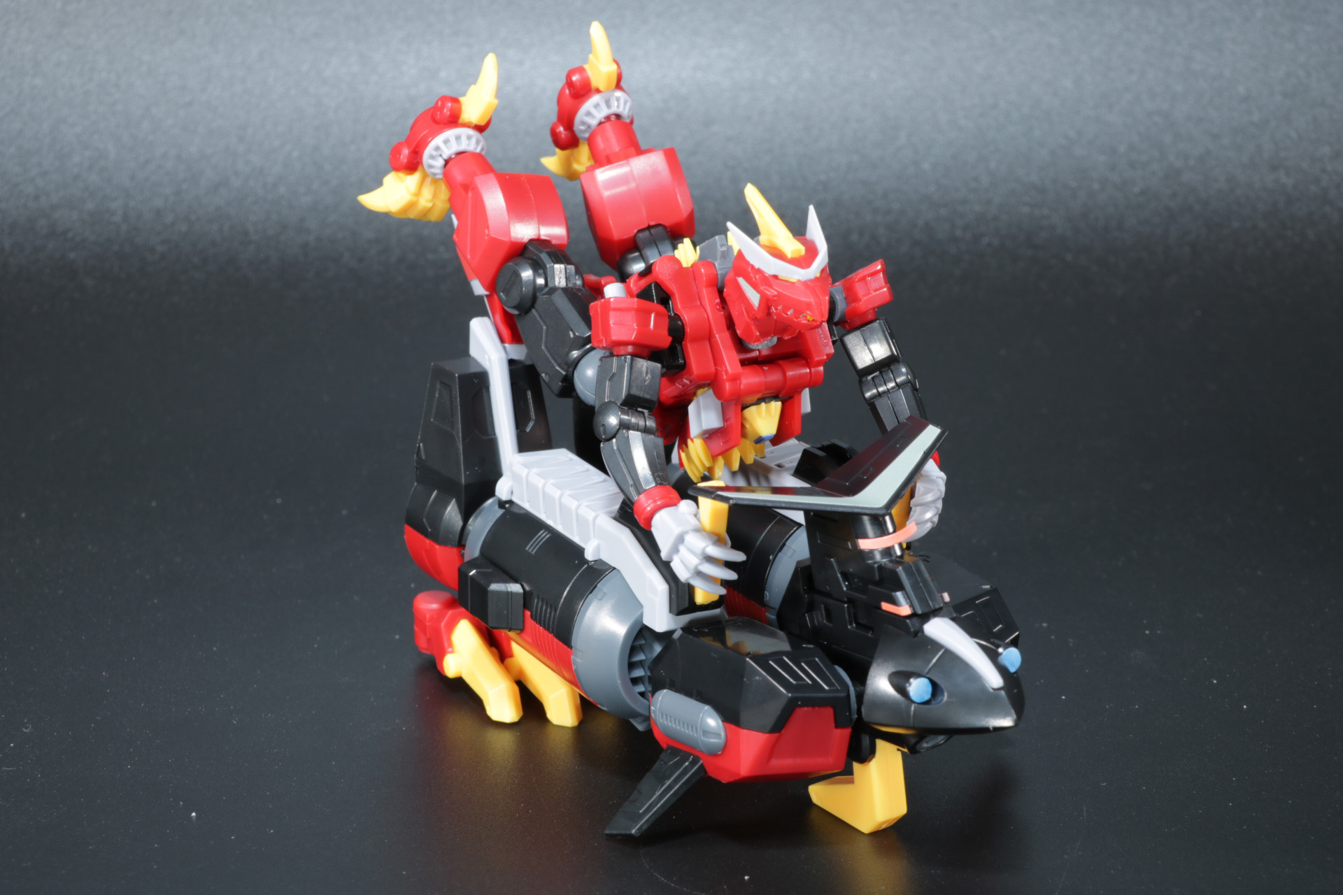 「ダイナダイバー」でのコンバインでは水中、水上移動を可能とする