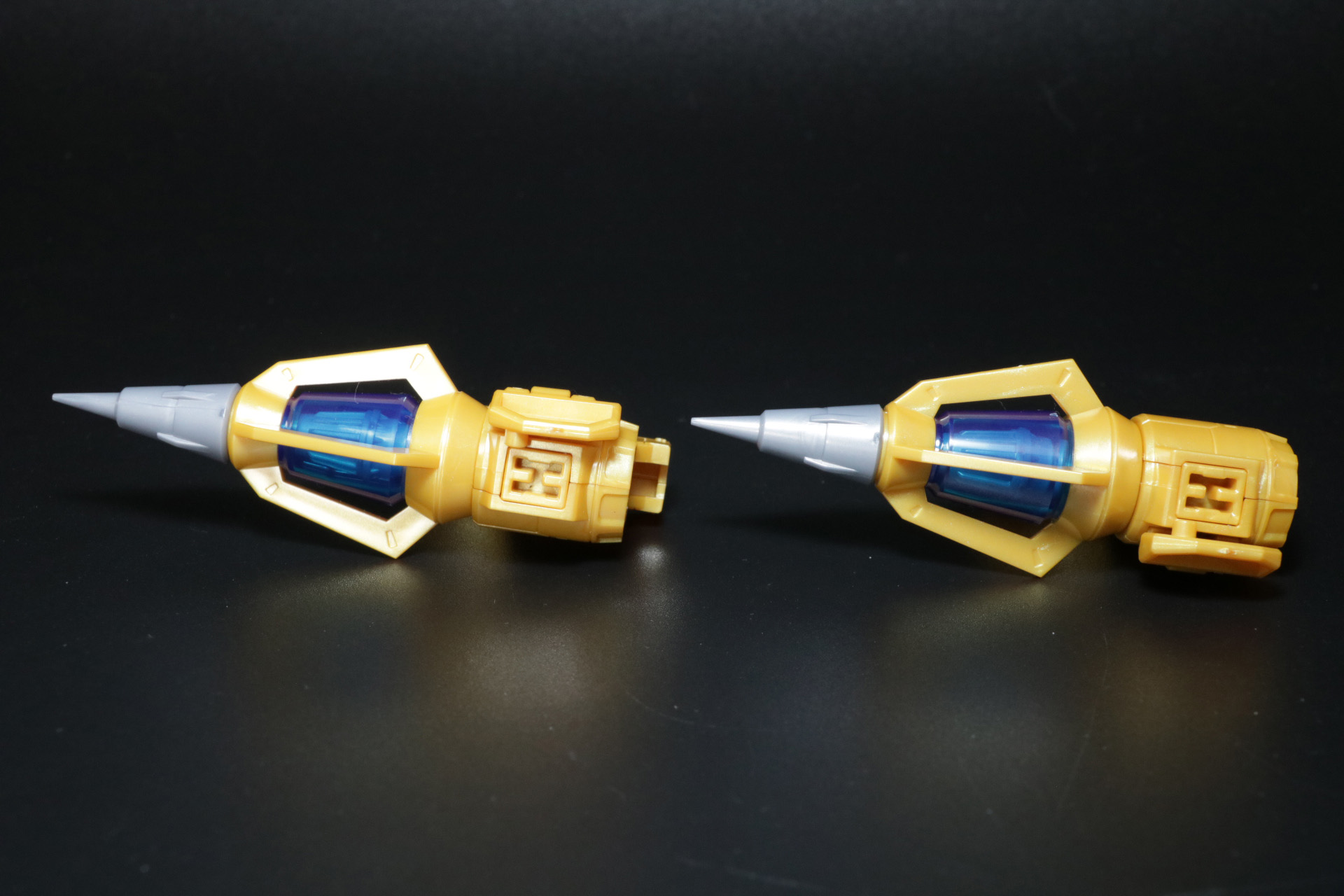 ドリルパーツは翼を支えていた部分を畳む