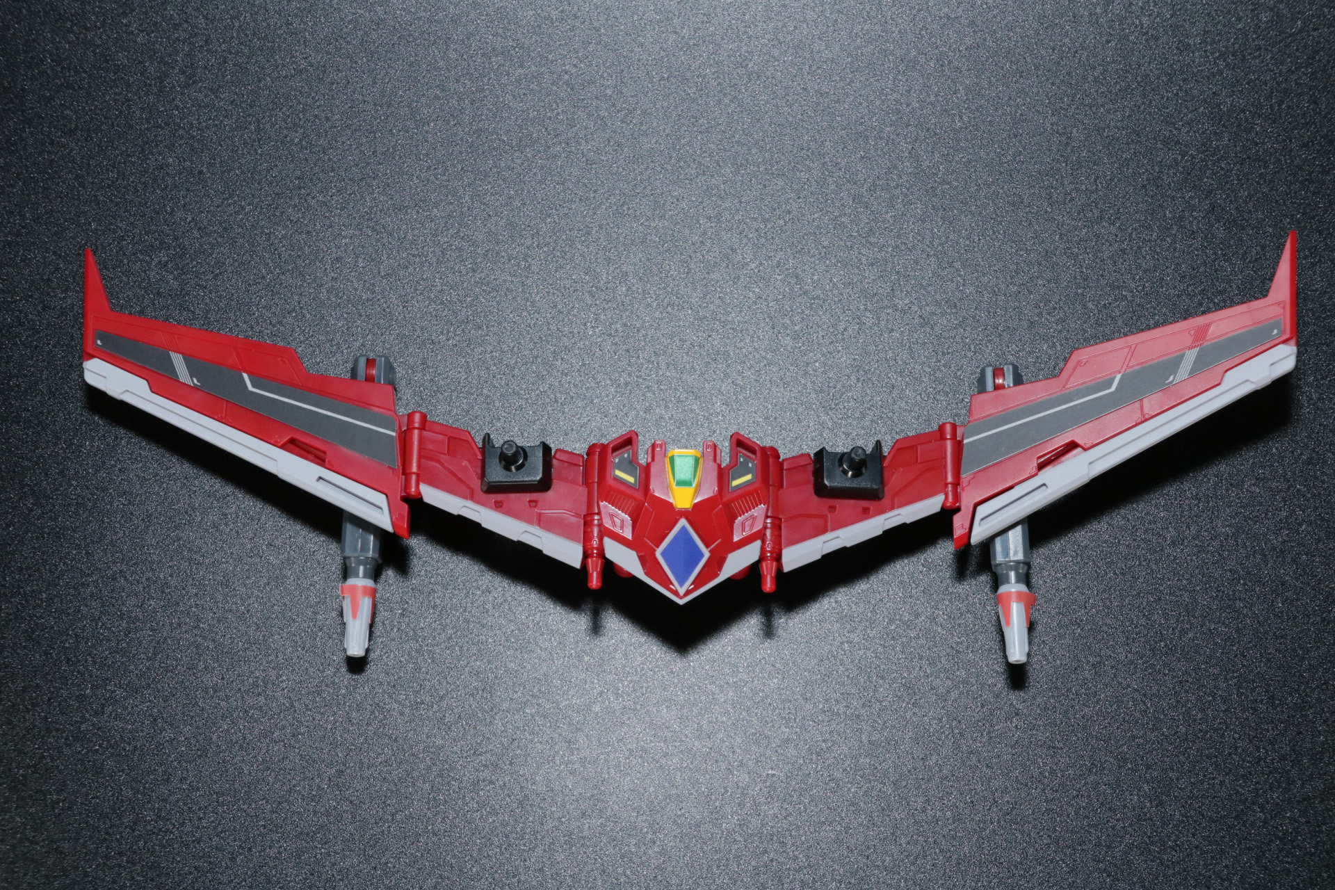 「ダイナウイング」に腕部用のアタッチメントパーツを付ける