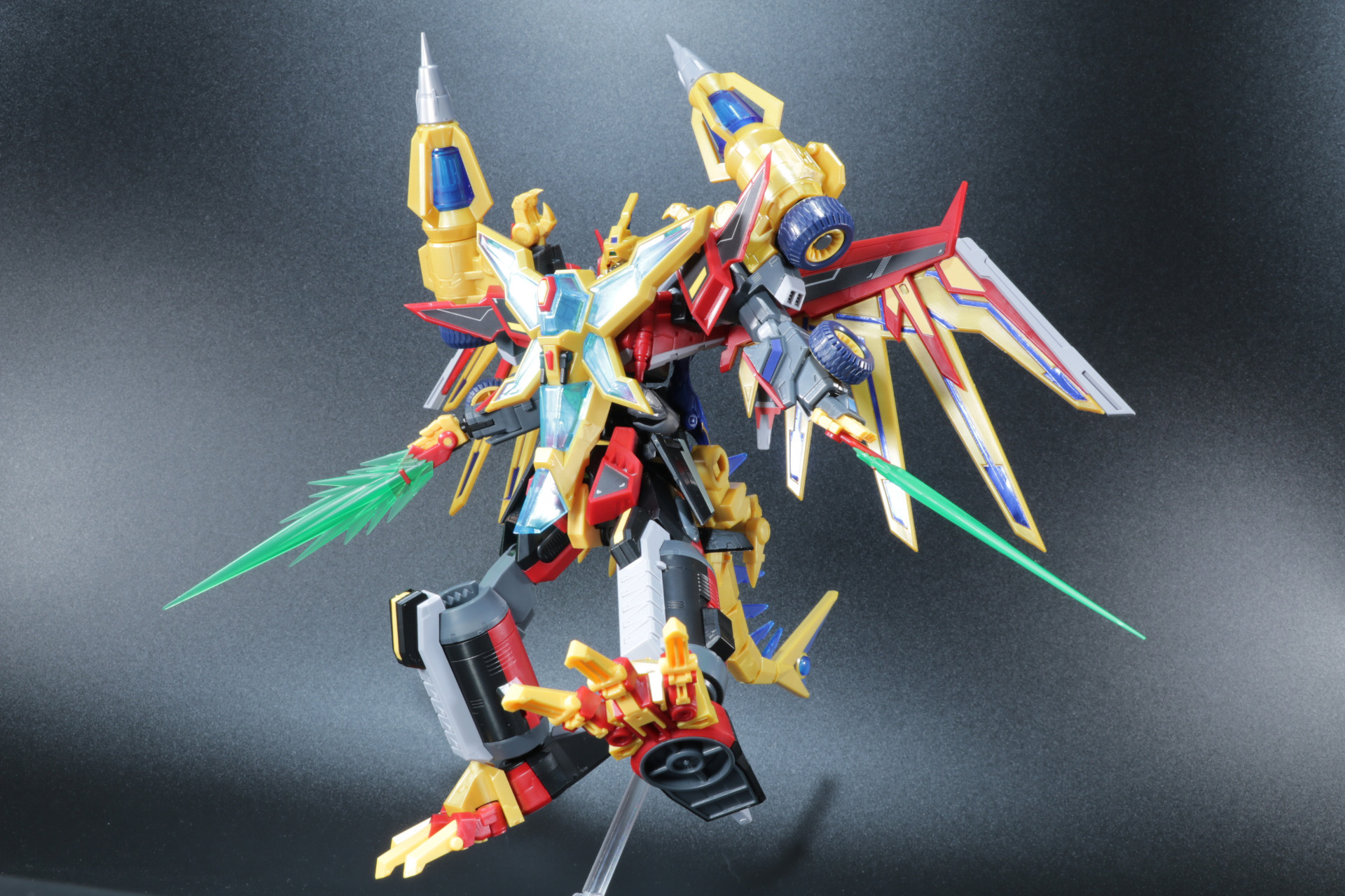 ダイナセイバーを展開したアクションも可能