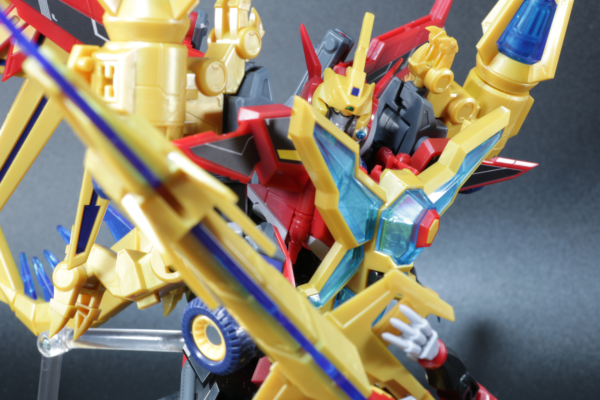 迫力の斬撃も楽しめる