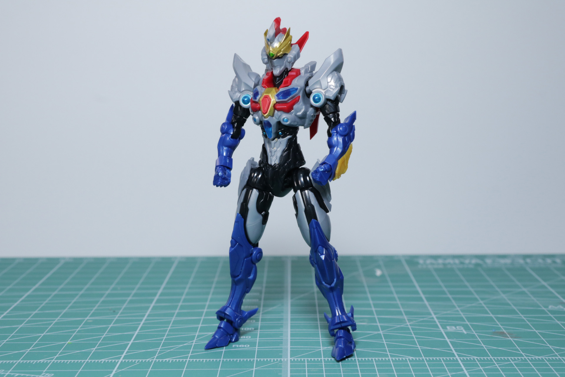 「MODEROID グリッドマン (Universe Fighter)」シールなしの状態