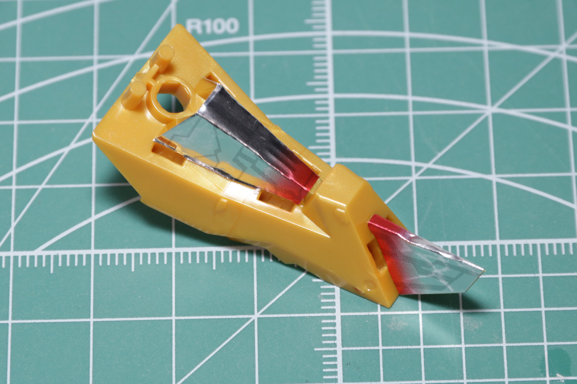 劇中の鮮やかな色合いが再現されている