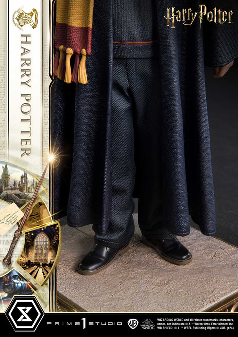 制服姿のハリー・ポッターが「プライムコレクタブルフィギュア」に登場