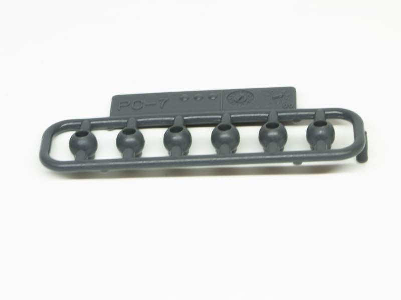 PCパーツ。実際に使用するのは1つのみなので、予備として使用できる