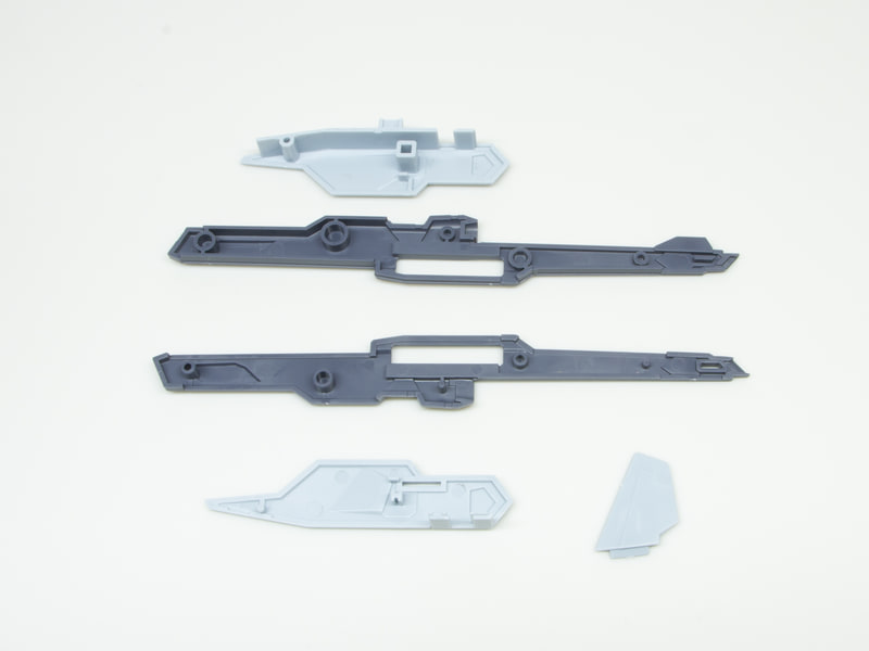 リニア砲の伸縮を撮影して2枚並べたもの