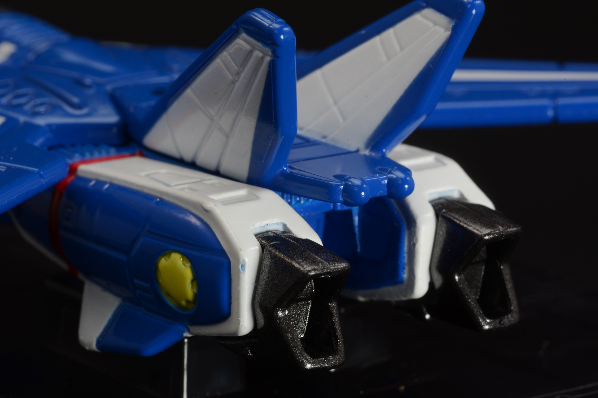 後部の塗り分けもしっかり行われている