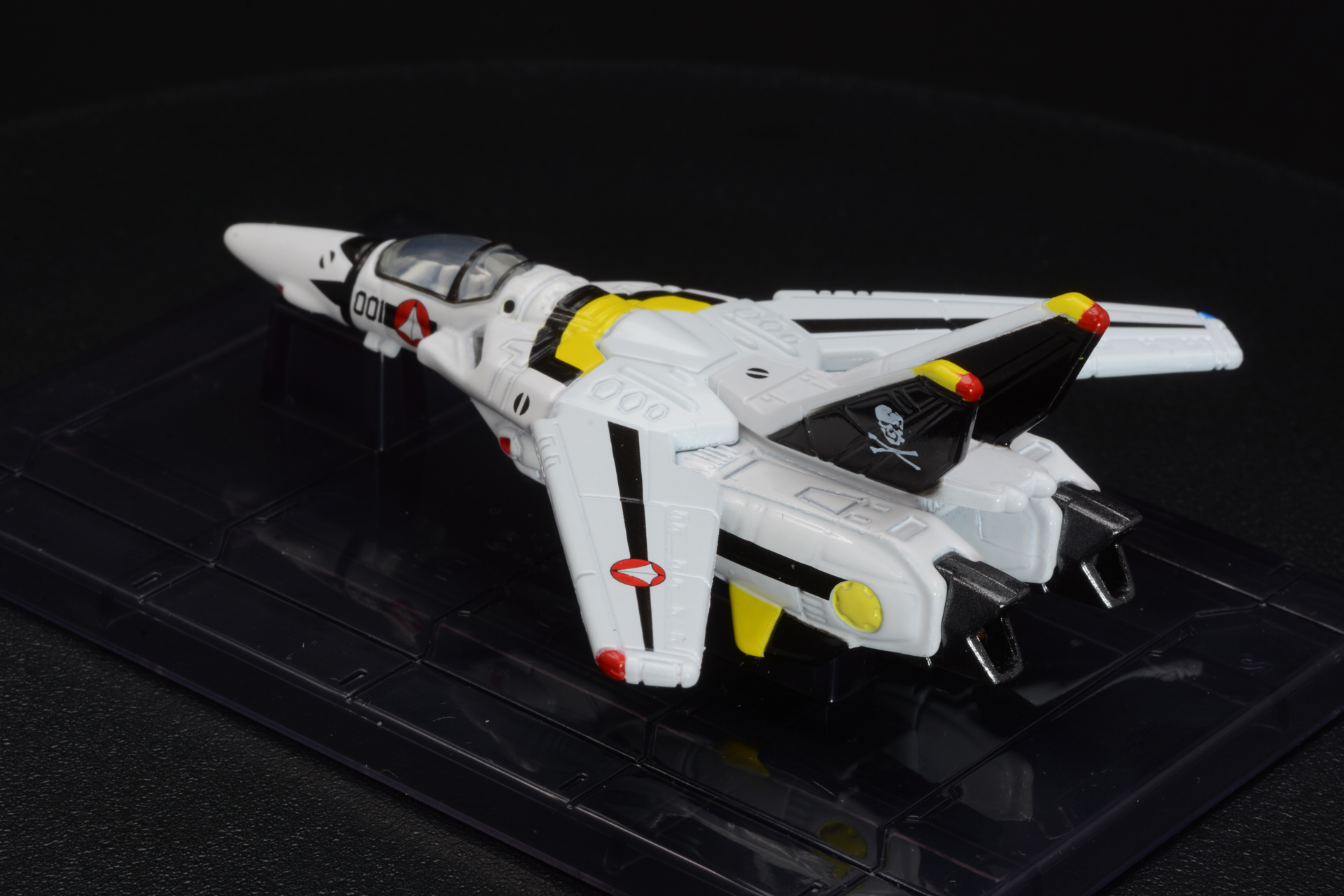 複雑なデザインのドクロマークもしっかり再現されている