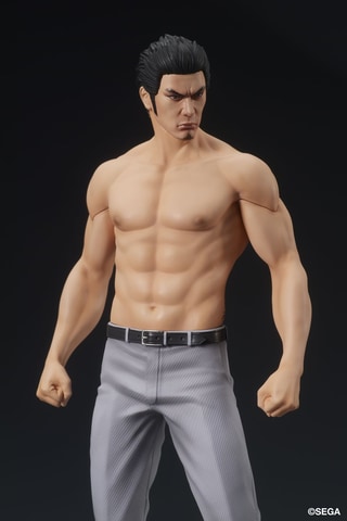 龍が如く」シリーズより“堂島の龍”桐生一馬の刺青姿がスタチュー