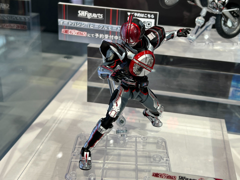 大型バイク「ジェットスライガー」も商品化!？ 「カイザ」の真骨彫版 