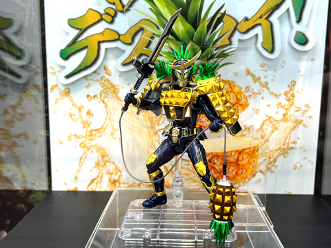 仮面ライダー鎧武」よりオレンジ/パイン/イチゴアームズ、バロンの