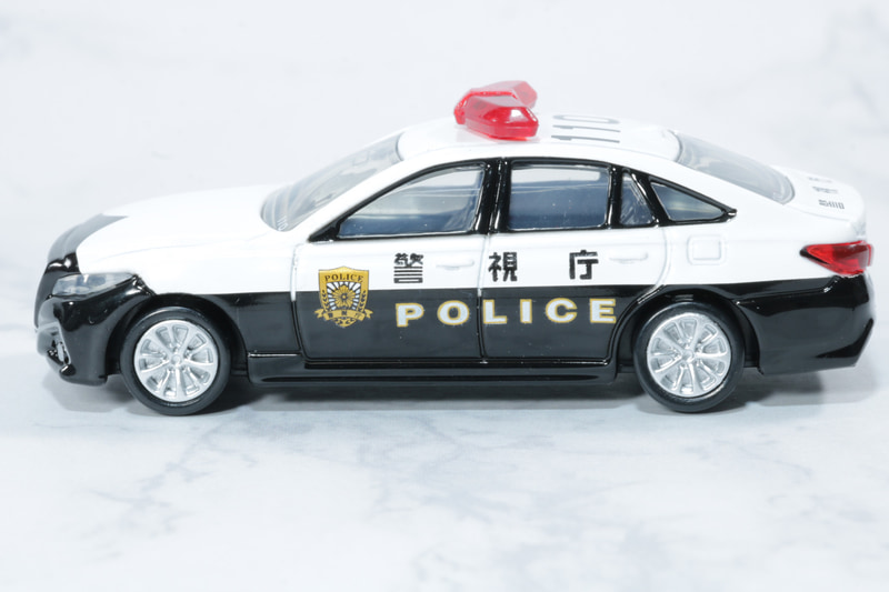 美しくもカッコイイラインが目を引く