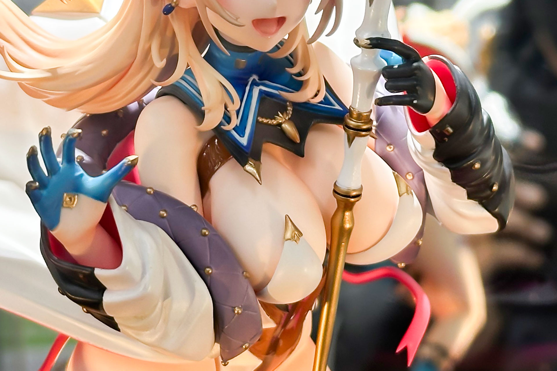 手袋も含めて、衣装のデザインもかなりこだわって作られていることがわかる