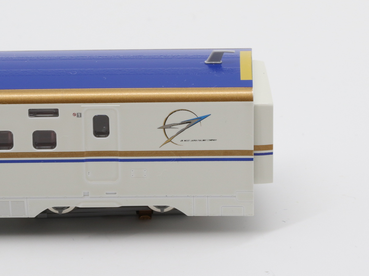 こちらはファーストカーミュージアムのロゴ近辺アップ。「WEST JAPAN RAILWAY COMPANY」の文字まで読める