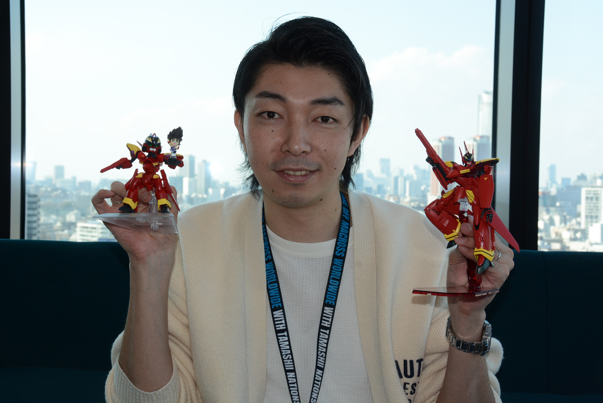 今回話を聞いた、企画担当者を務めるBANDAI SPIRITSコレクターズ事業部の寺島塁氏