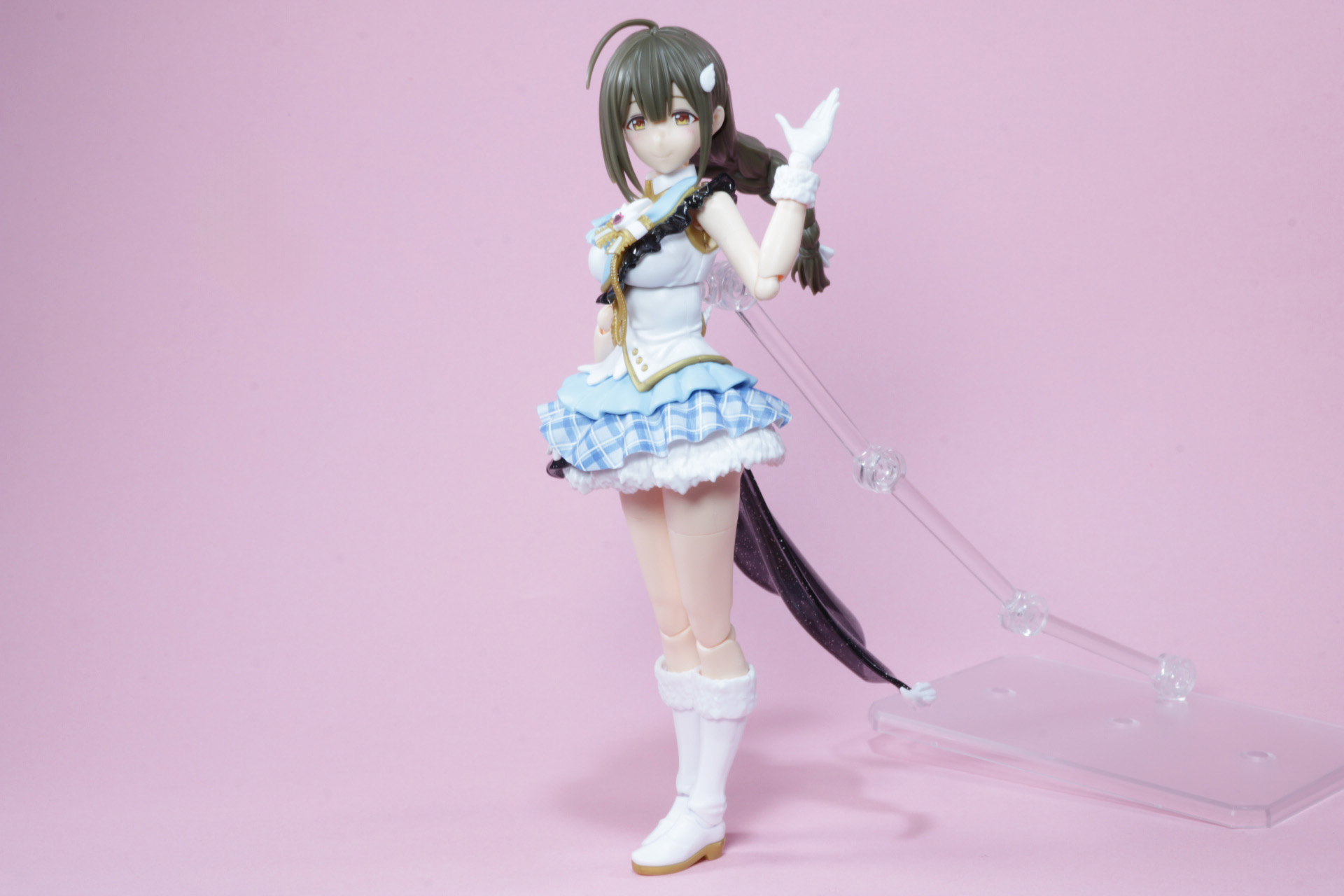 30MSの可動で一つ一つの仕草が柔和で繊細