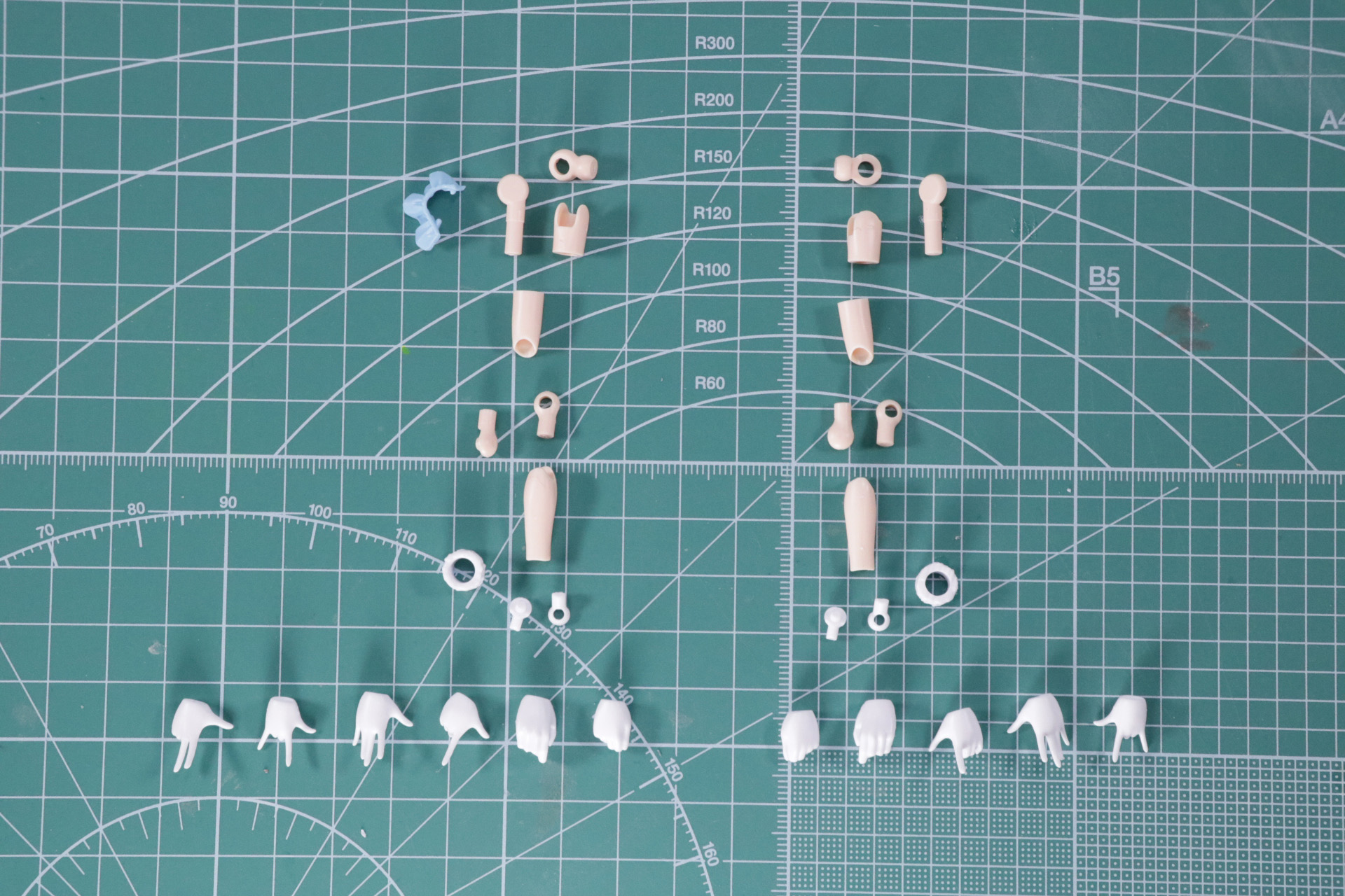 パーツ点数を控えつつ、見栄えもばっちりな構成