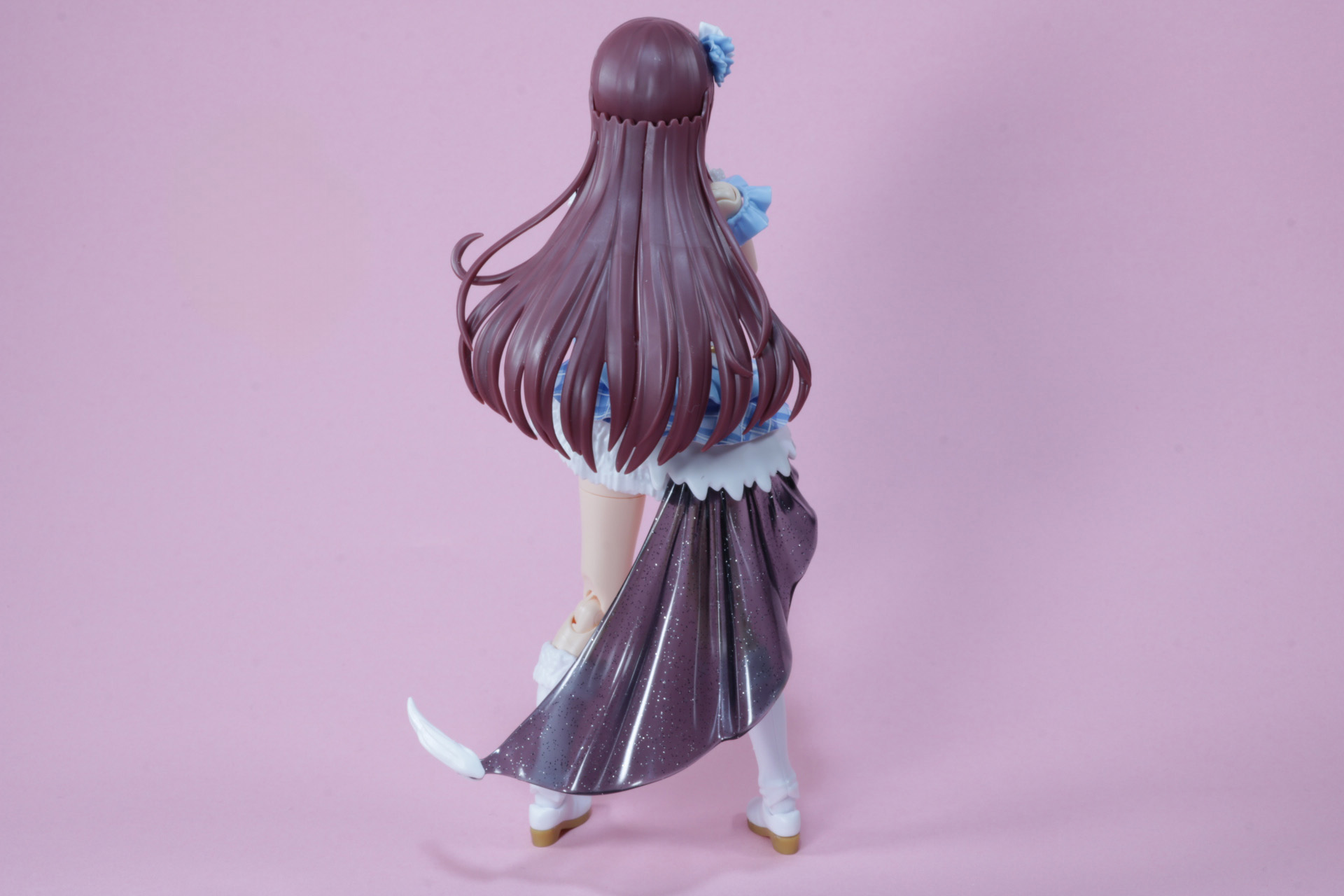 眉をひそめた困り顔