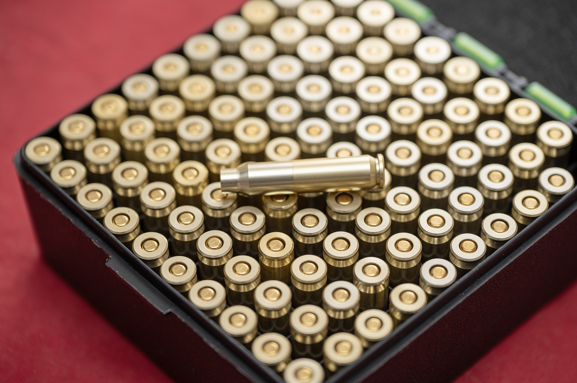 カートリッジの準備は手間がかかる。100発詰めるのに30分くらいだろうか？撃つのは一瞬だ