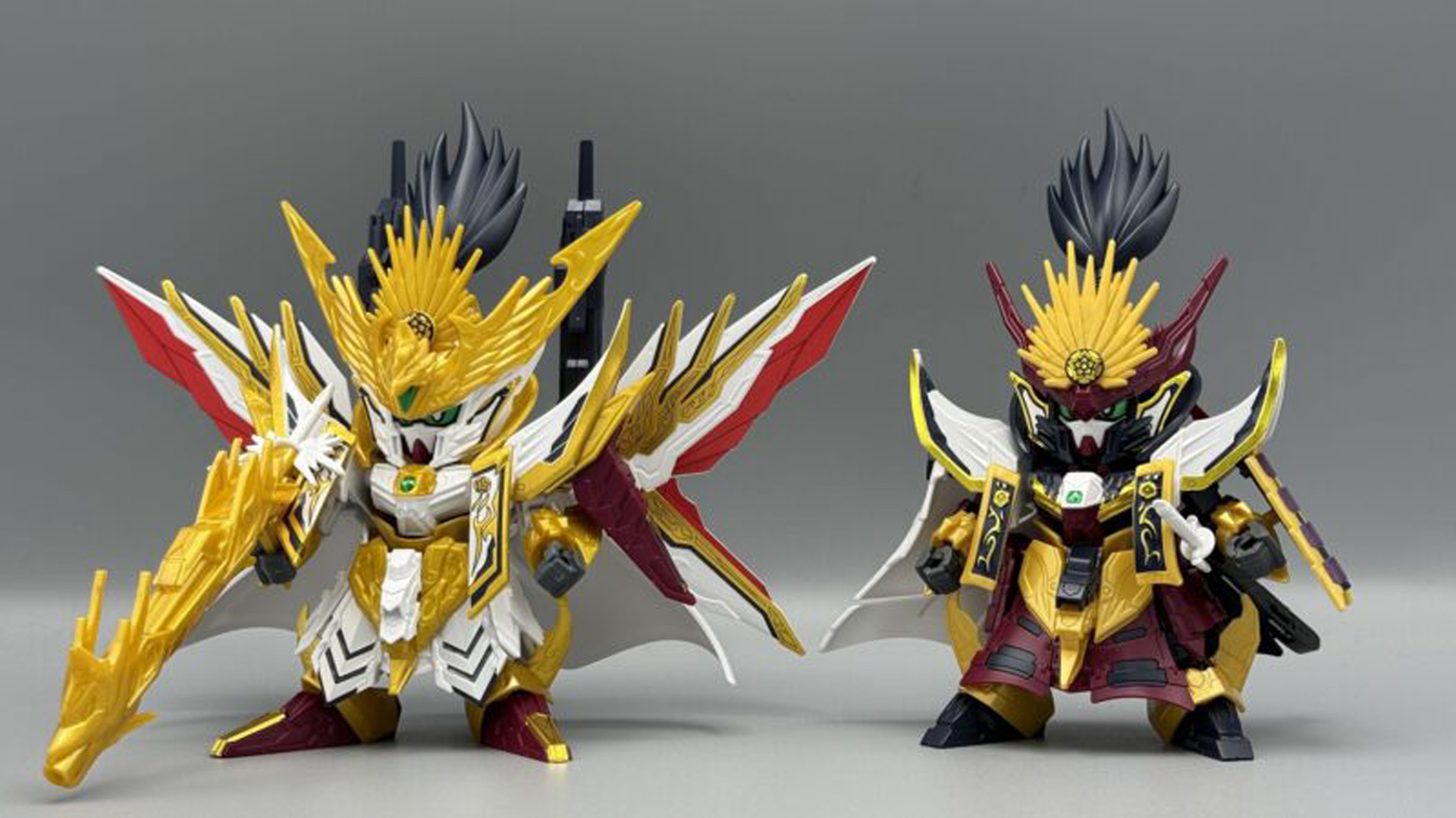 天下無双大将軍は数多の経験を糧として心技体の全てを極めた信長ガンダムエピオンが出世した姿。右が信長ガンダムエピオンだ