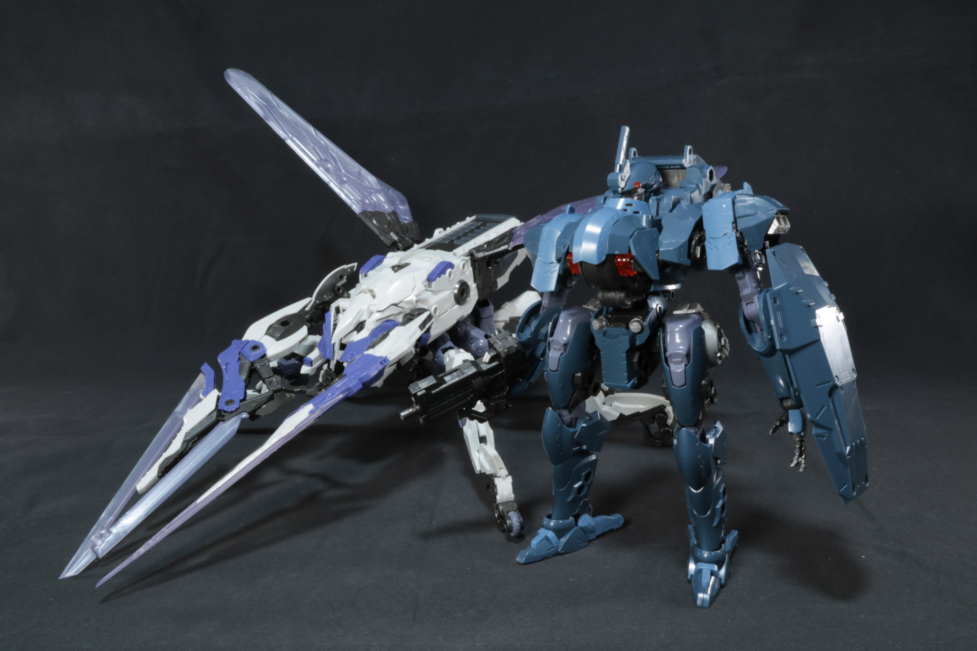 「バルクアームλ ジャッカル」との比較