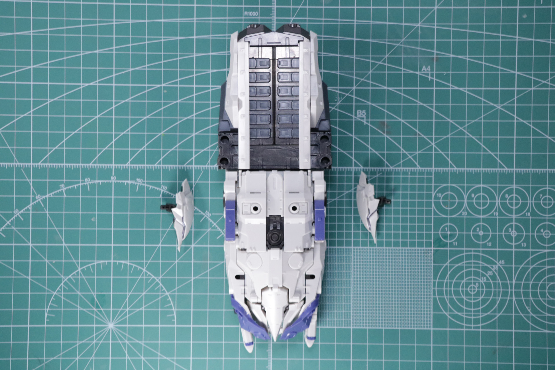 「コックピット」ユニット前面にセンサーユニットを装着