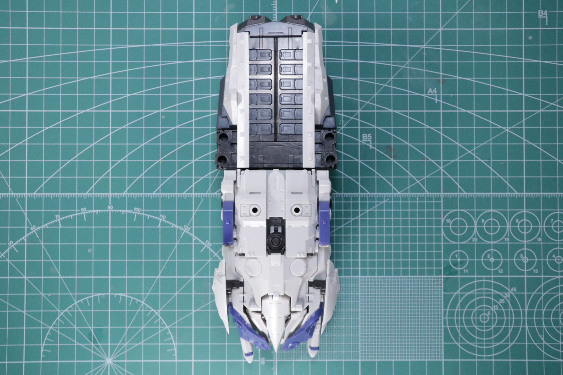 「コックピット」ユニット前面にセンサーユニットを装着