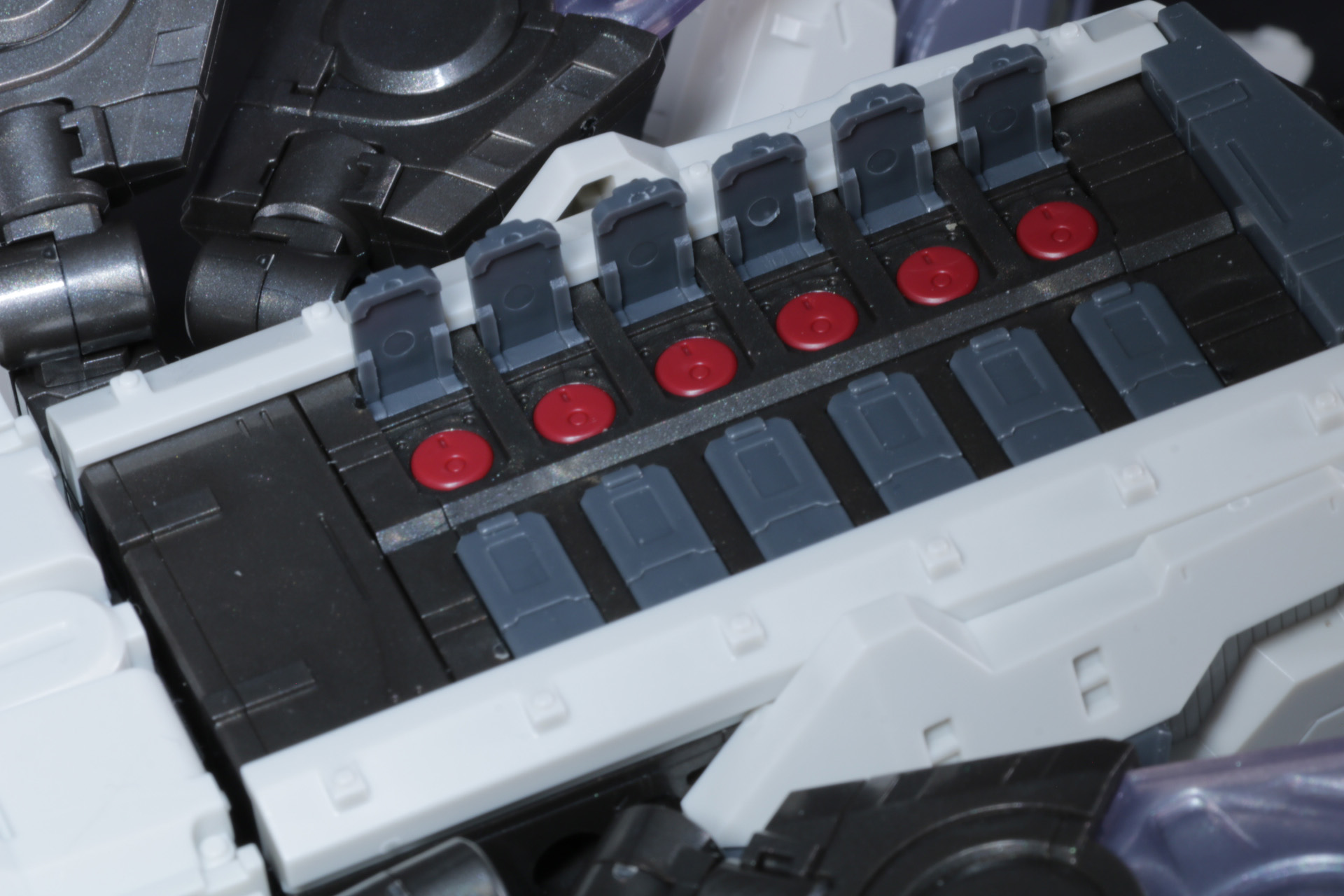 「マルチロックミサイル」のハッチは個別に開く