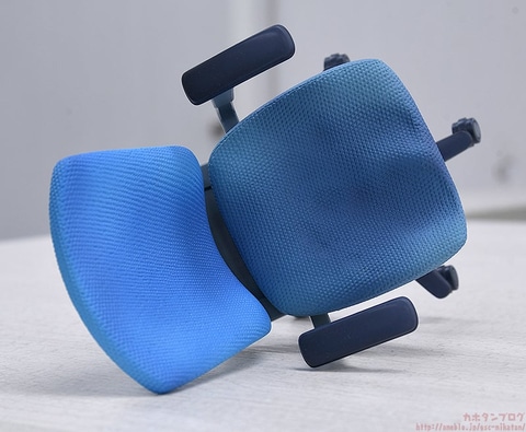 ブルアカ」ユウカが椅子に座るキュートな姿がフィギュア化。3月26日昼