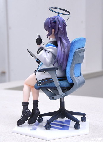 ブルアカ」ユウカが椅子に座るキュートな姿がフィギュア化。3月