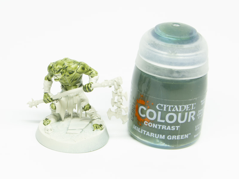 肌をコントラストカラー「ミリタルム・グリーン」とシェードカラー「ドラケンホフ・ナイトシェード」で青緑色に塗る