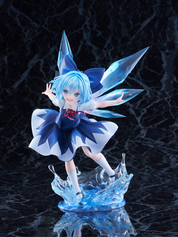 チルノ illustration by 羽々斬 1/7スケールフィギュア 東方Project」人気キャラのひとり「チルノ」がイラストレーター