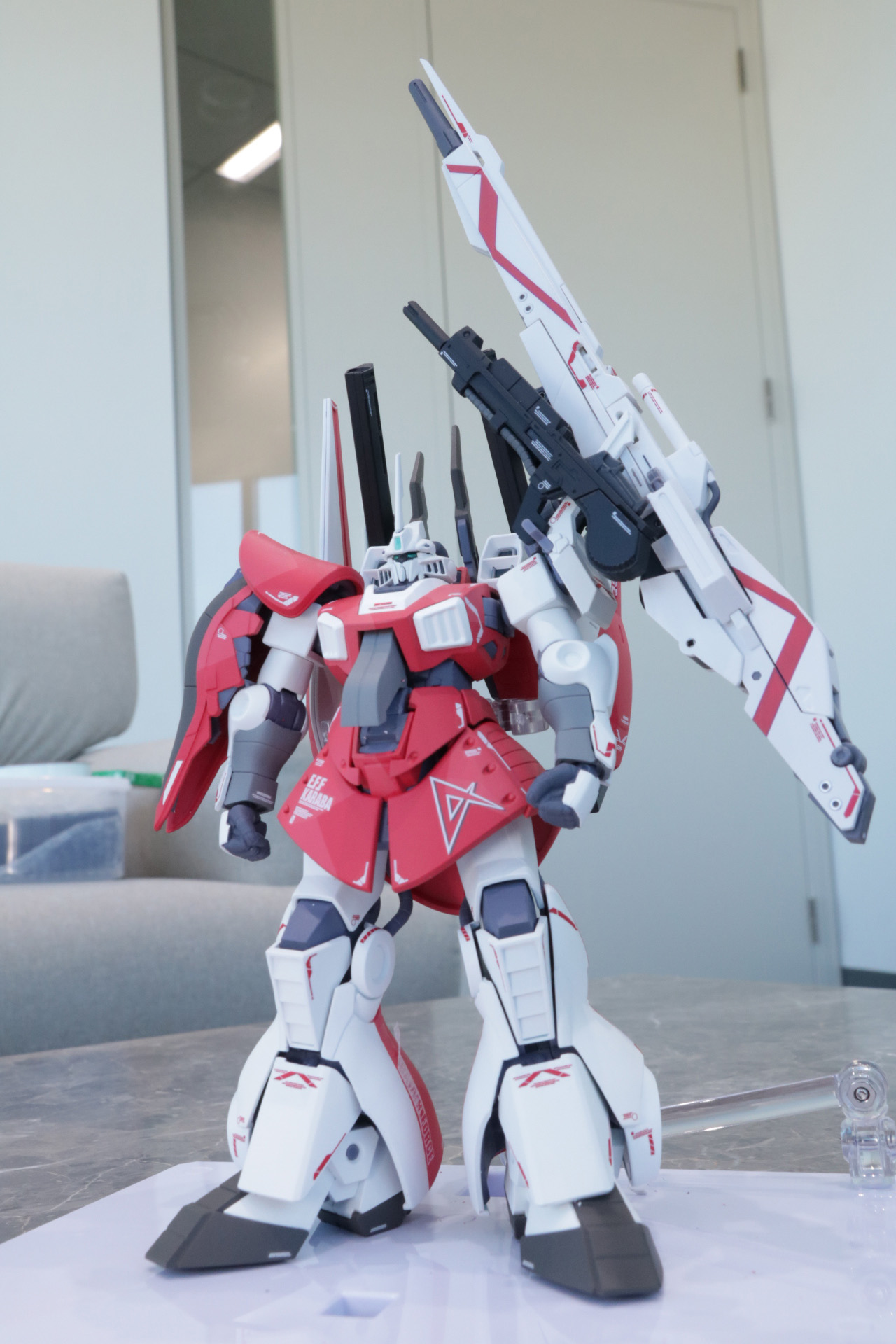 頭部の変更で印象が変化