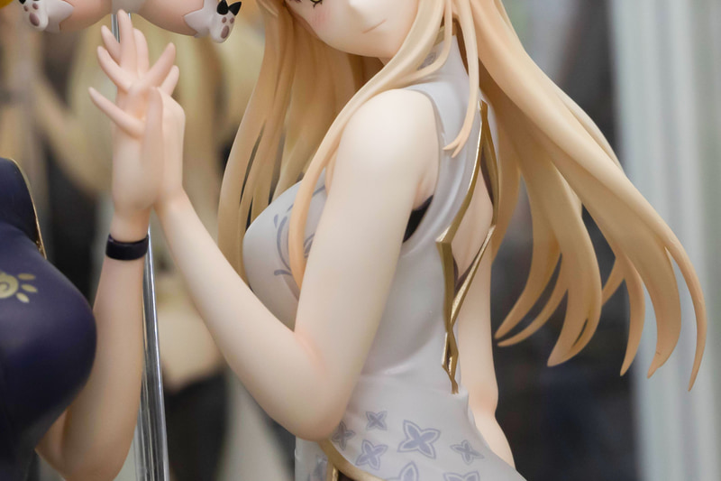 両手を繋いだパーツ部分は取り替え可能だ