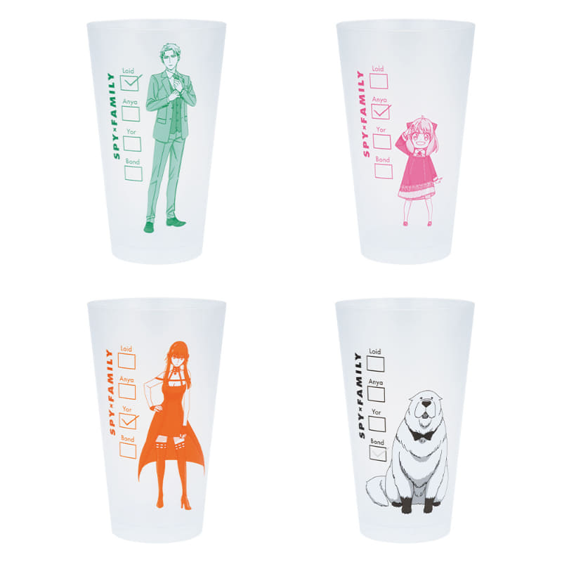 キャラクターがそれぞれデザインされたたっぷり容量のタンブラー。サイズは約13cm