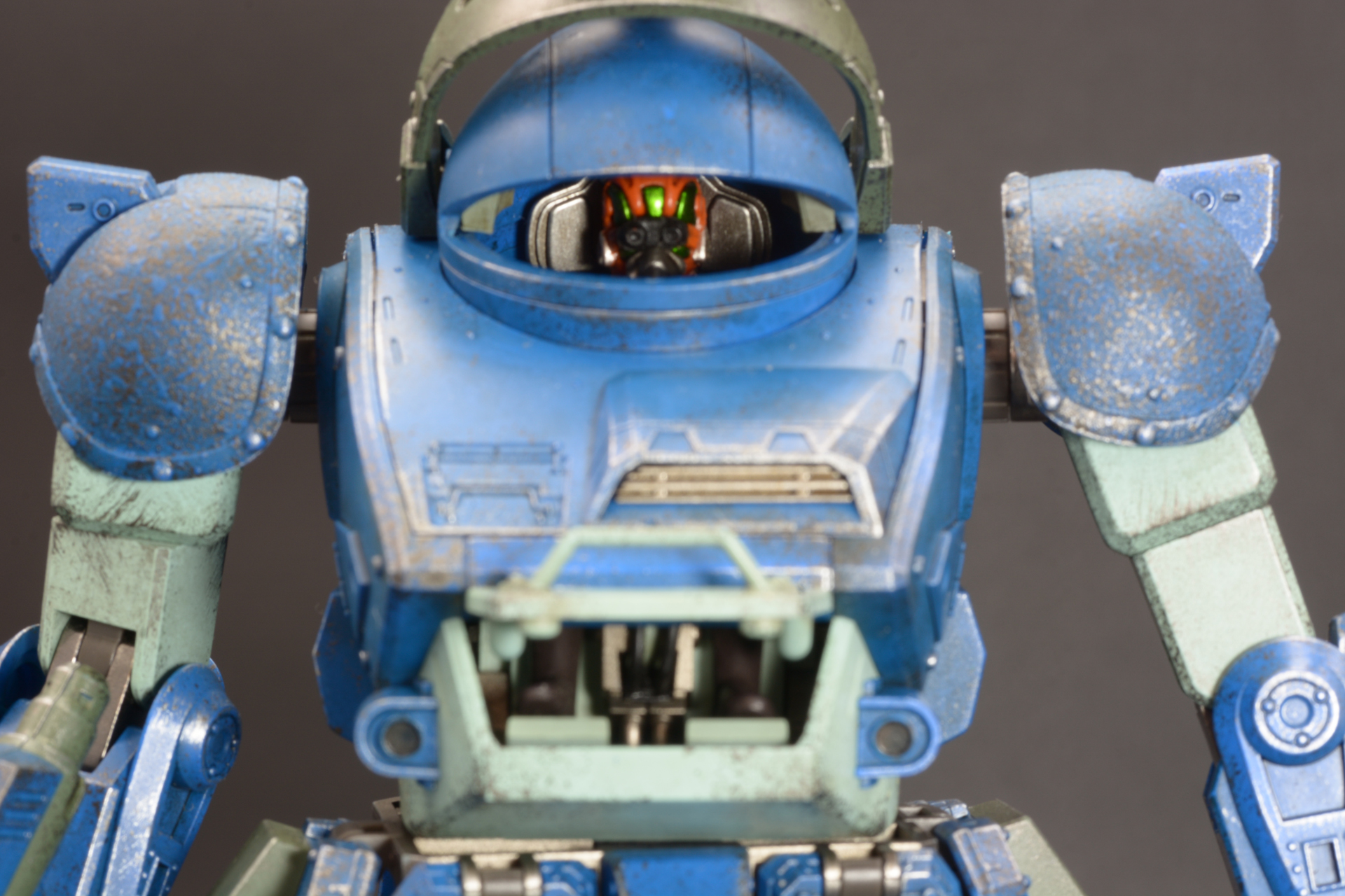 バイザー、ハッチ開閉