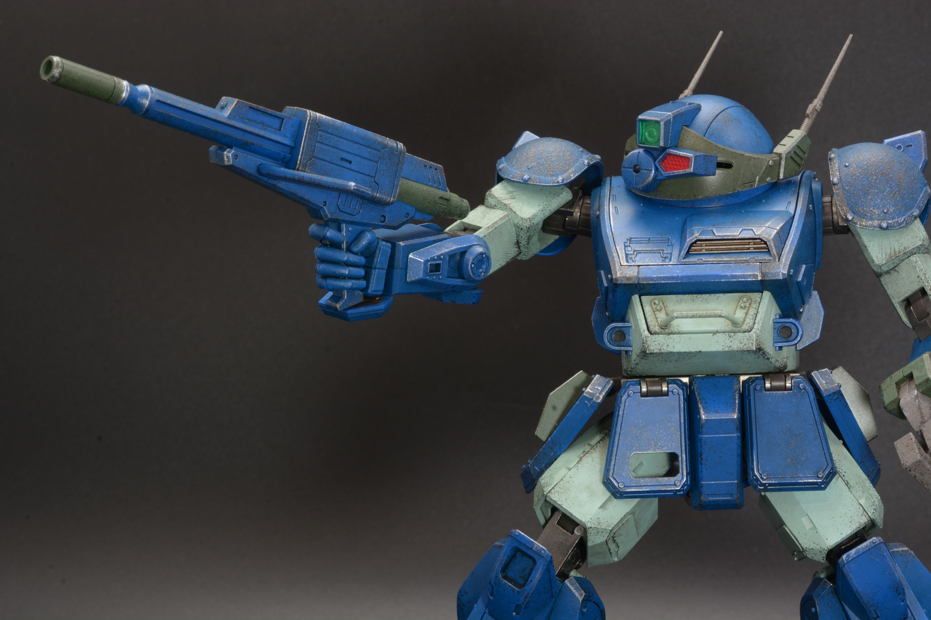 専用武器のアサルトマシンガン