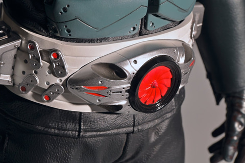 シン仮面ライダー　海洋堂　メガソフビ 海洋堂の［メガソフビ］に全高約47cmの「仮面ライダー(シン