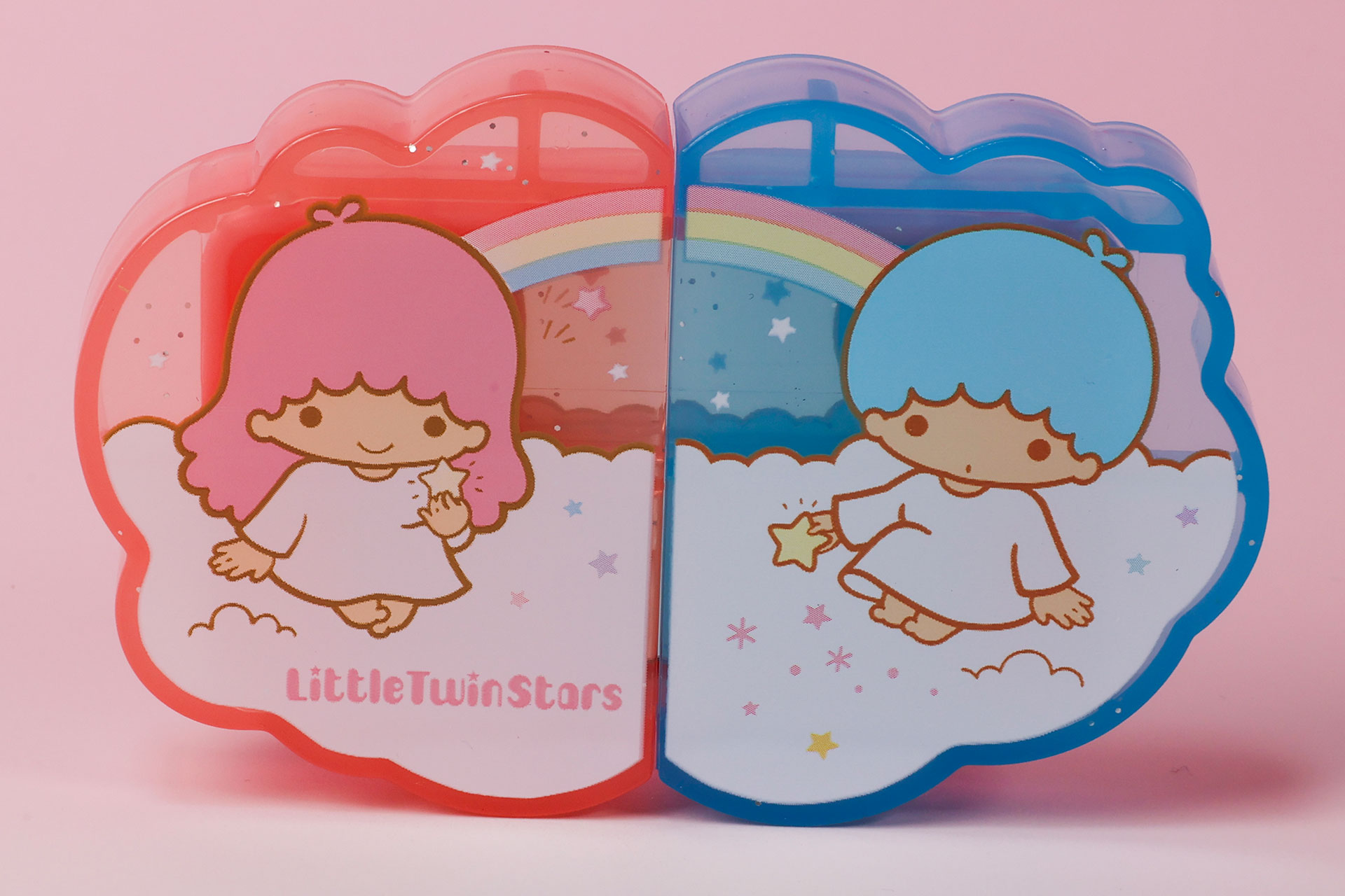 こちらはコンパクトミラーを閉じた状態