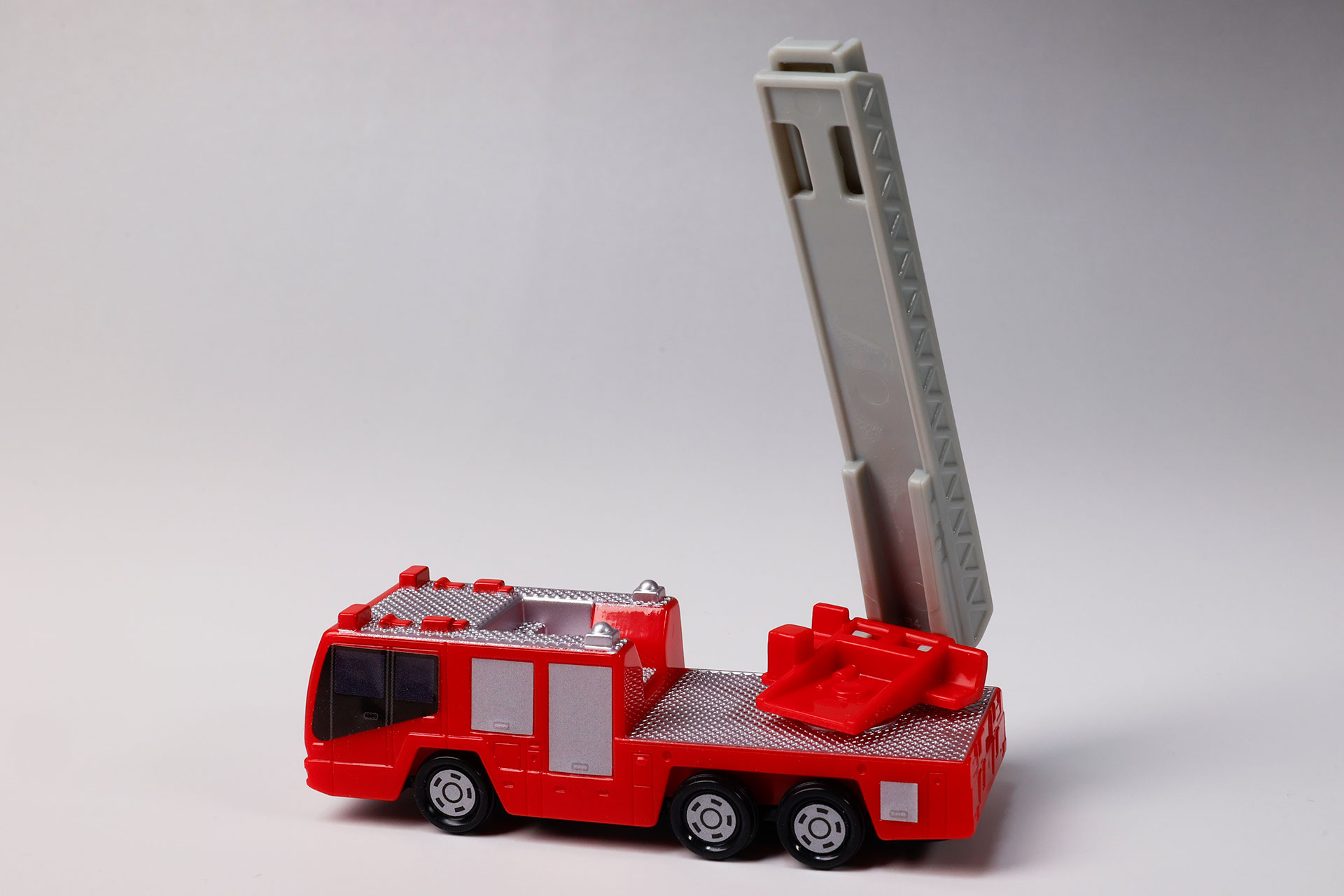 はしごは自由に回転させることができる