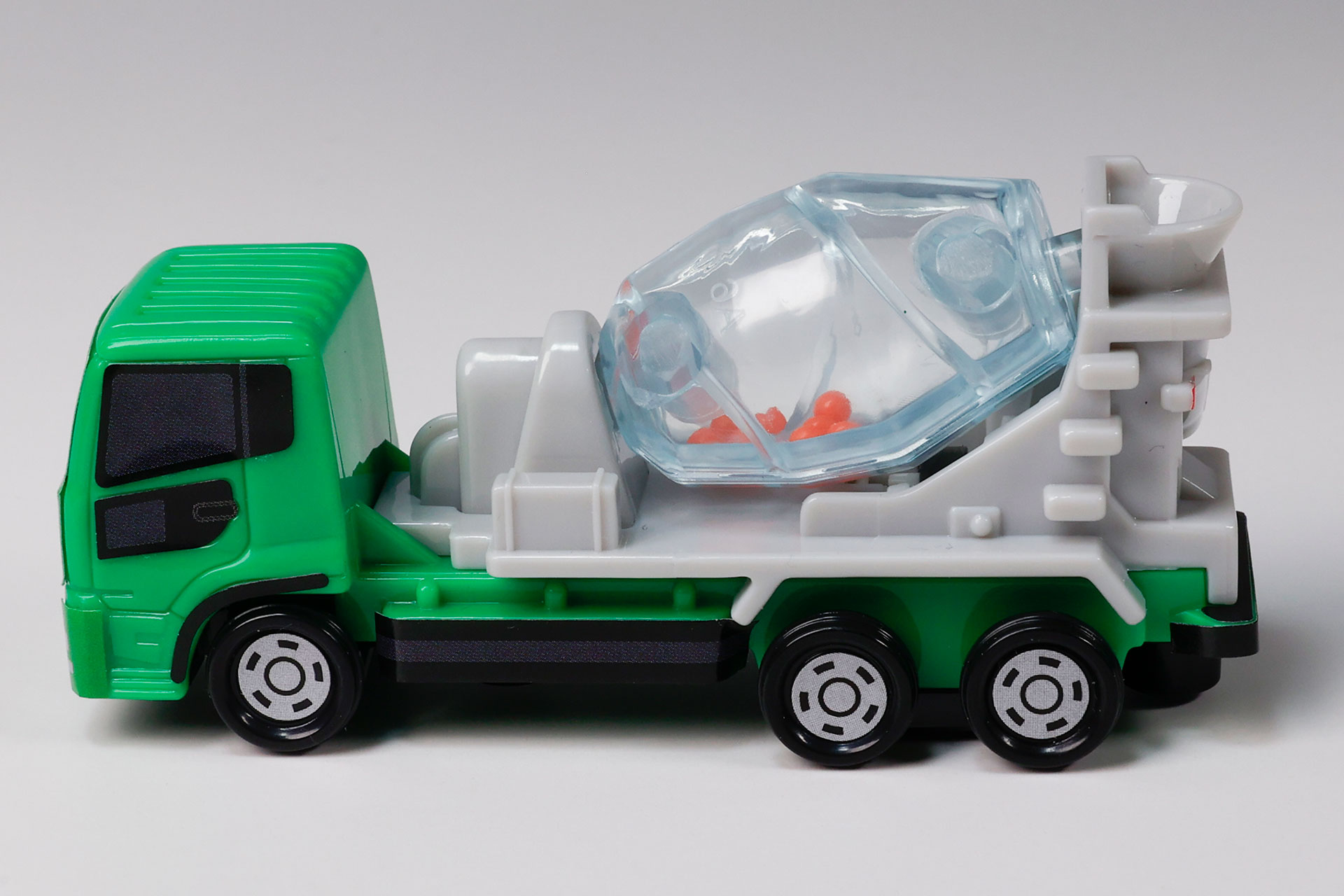 ミキサードラム部分は透明になっている