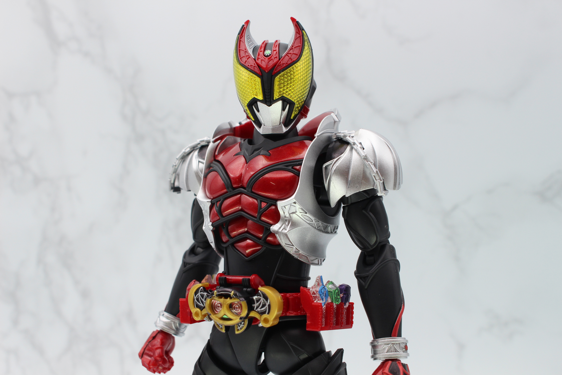 プラモデルとは思えない完成度の高さを誇る。スミ入れやピンポイント塗装でさらに美しく仕上げられるはず